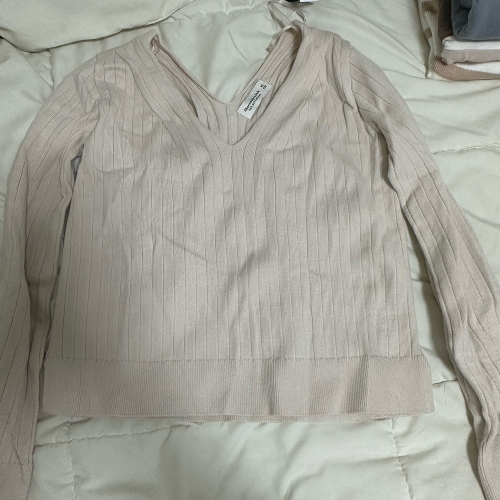 Abercrombie and fitch sweater